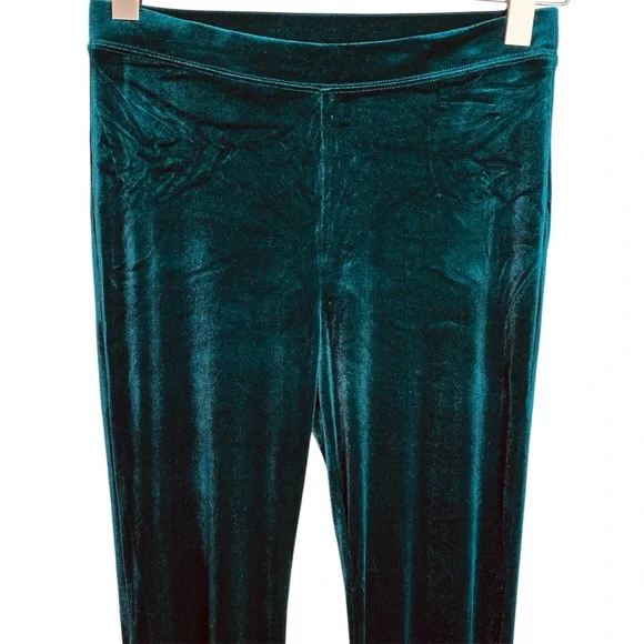 American Eagle Green Velvet Flare Leggings - Picture 3 of 9